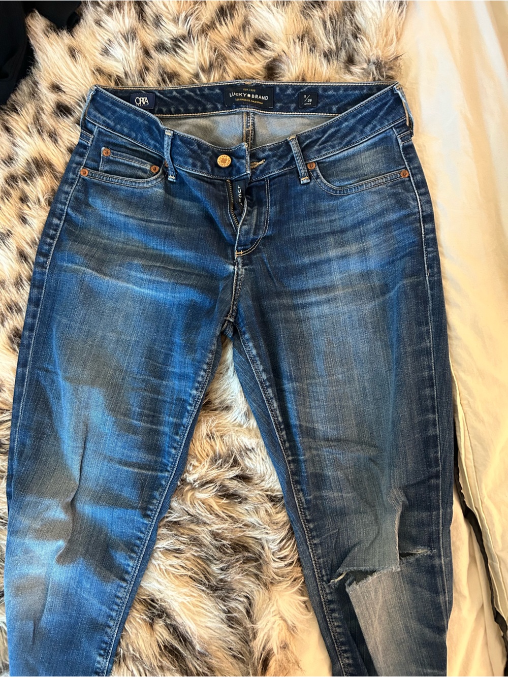 Lucky Brand Low Rise Skinny Jeans Raw Hem – Size 2/26